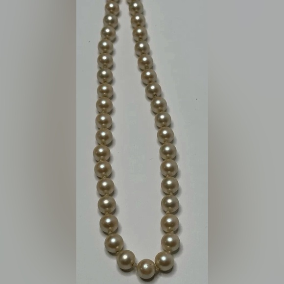 Vintage Pearl Beaded Knotted Necklace Cream Color Retro Classic MadMen Glamour - Picture 4 of 8